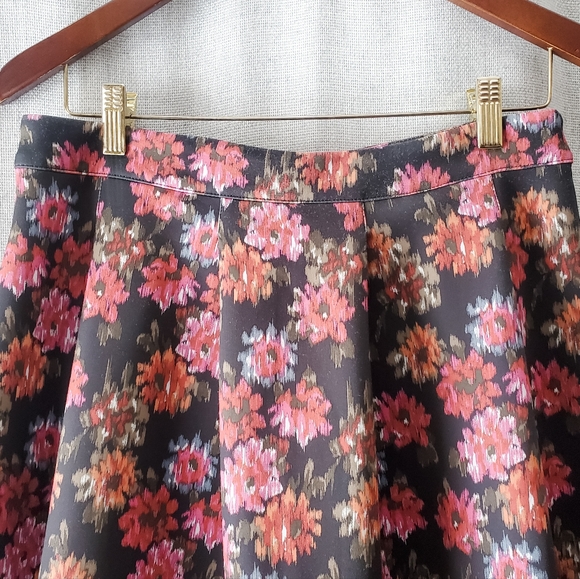Abercrombie & Fitch Floral Print Pleated Circle Midi Skirt size L - Picture 2 of 5